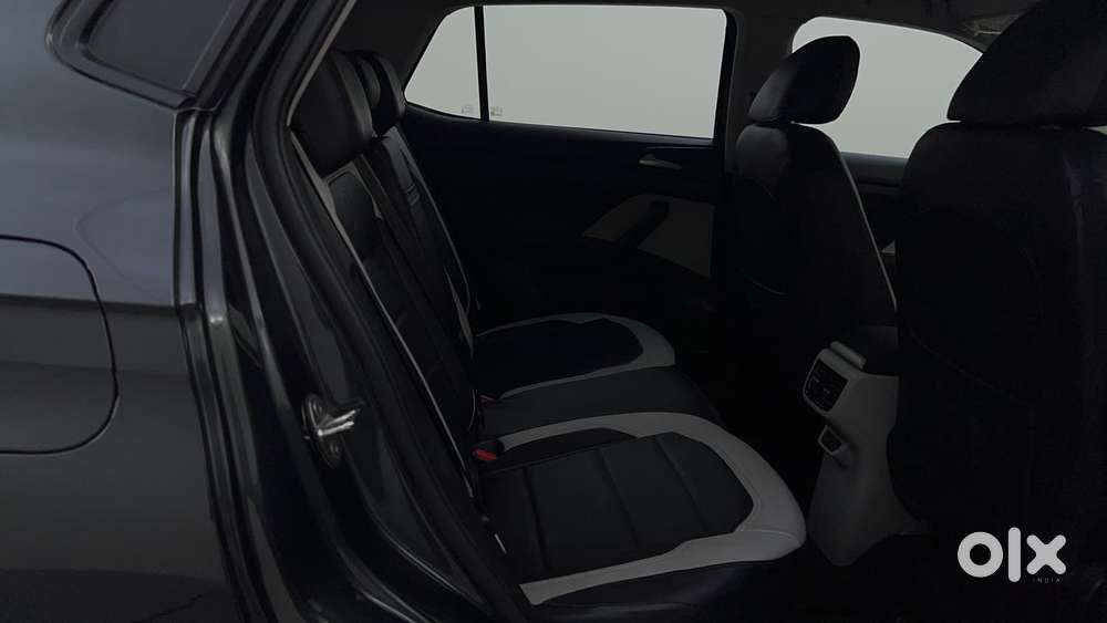 Volkswagen Taigun 1.0 Tsi Highline At, 2022, Petrol