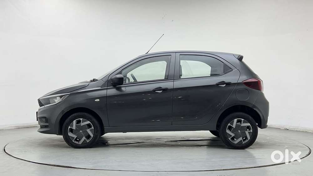 Tata Tiago 1.2 Revotron Xe Cng, 2023, Cng & Hybrids