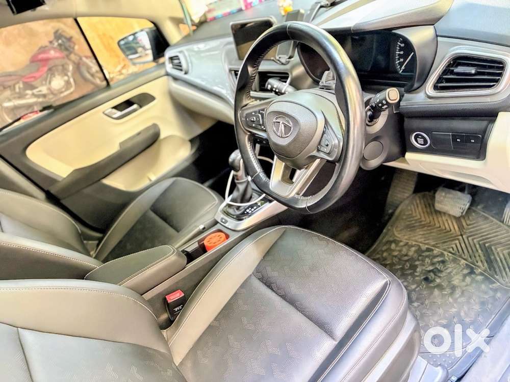 Tata Altroz Petrol 2023