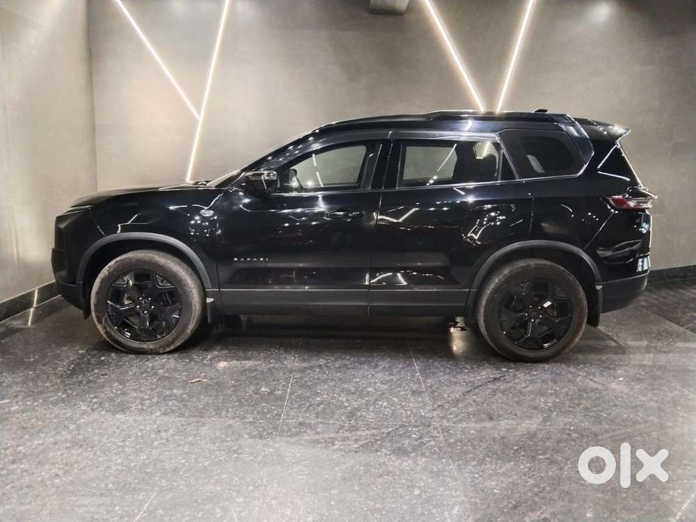 Tata Safari Accomplished Dark Edition At, 2024, Diesel