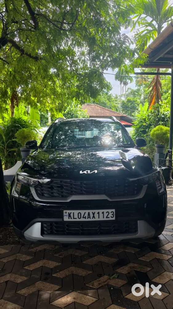 Kia Sonet 2025 Petrol 5800 Km Driven