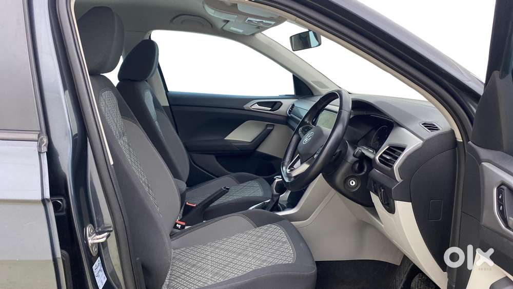 Volkswagen Taigun 1.0 Tsi Highline At, 2022, Petrol