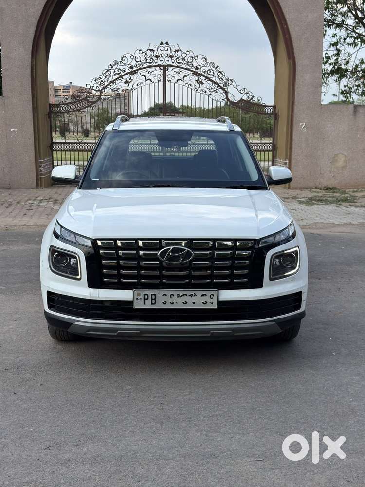 Hyundai Venue Sx 1.2 Mt Knight Edition, 2022, Petrol