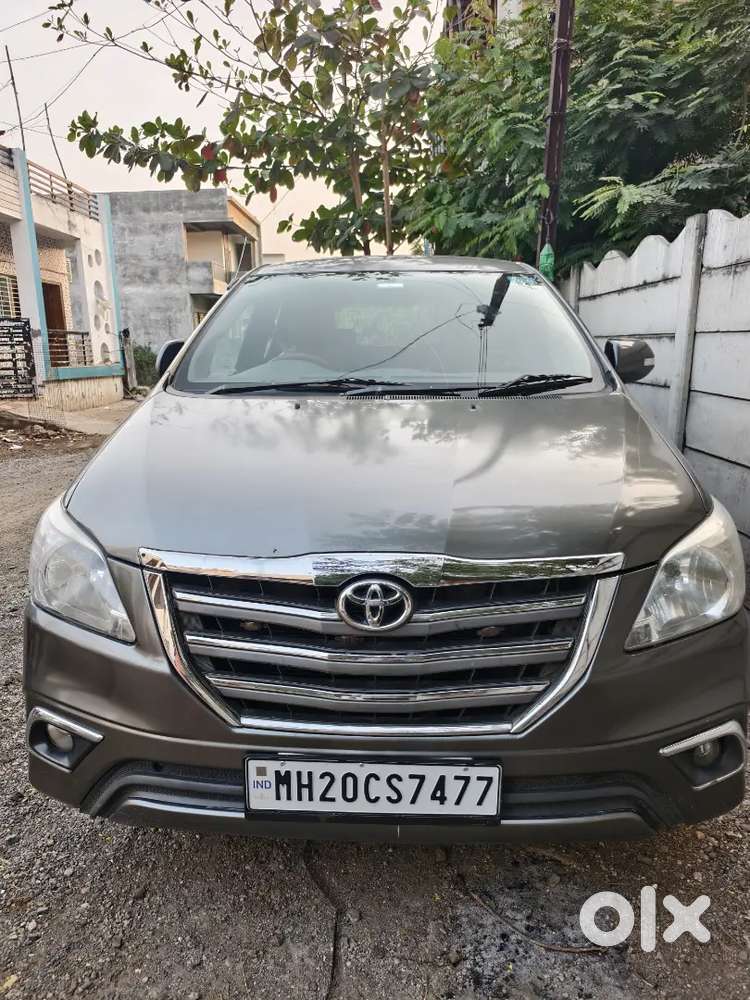 Toyota Innova 2014