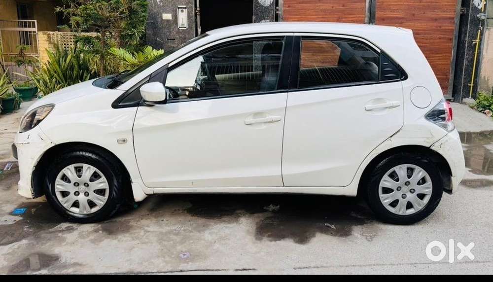 Honda Brio 2012 Petrol Well Maintained