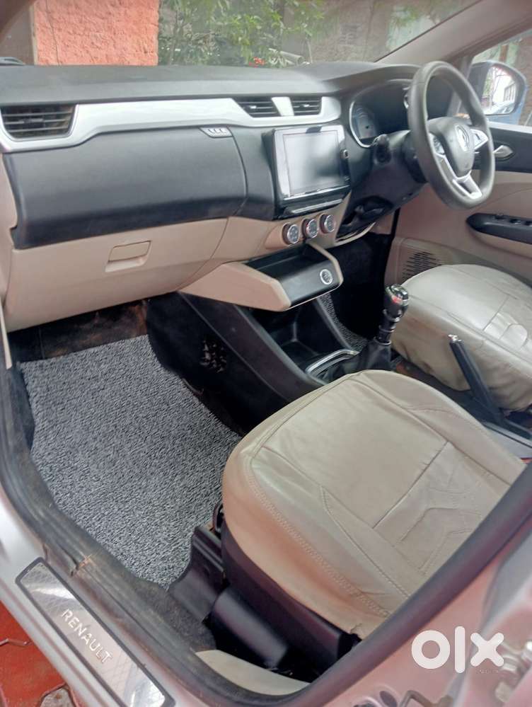 Renault Triber Rxz, 2022, Petrol