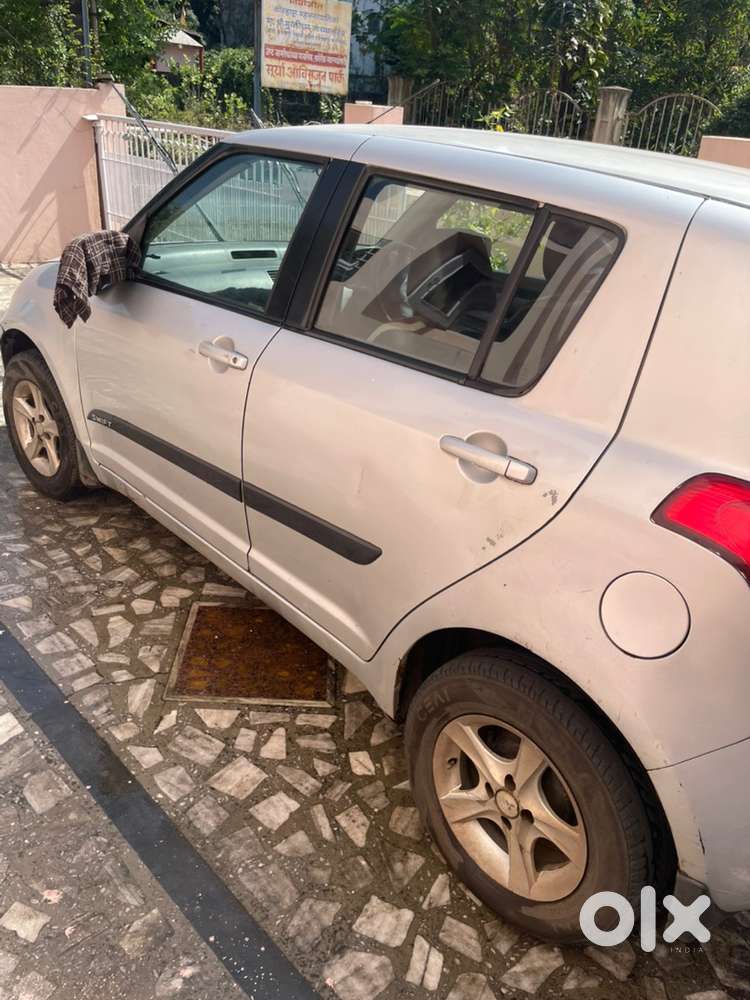 Maruti Suzuki Swift 2009 Diesel 127000 Km Driven