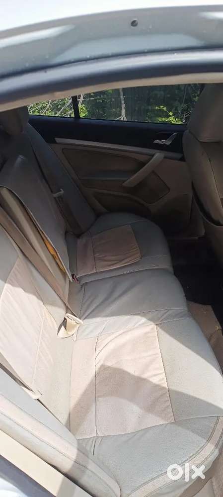 Skoda Laura Elegance 2010 Diesel