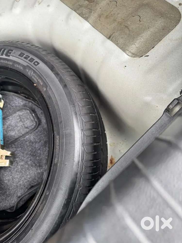 Anand Nagar B No 9 Gali Vich Khadi Ah Ik Sall Di Likh K Guarante Devag