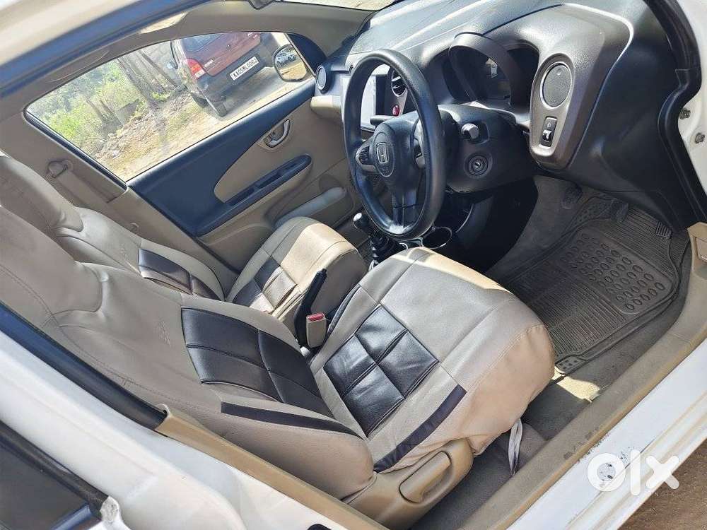 Honda Brio V Mt, 2012, Petrol
