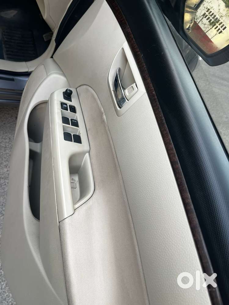 Maruti Suzuki Swift Dzire 1.2 Vxi Bsiv, 2012, Petrol