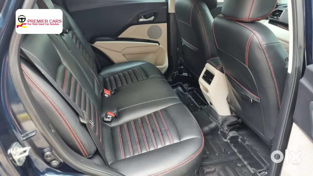 Mahindra Xuv 3xo Ax5l 1.2 Petrol At, 2025, Petrol