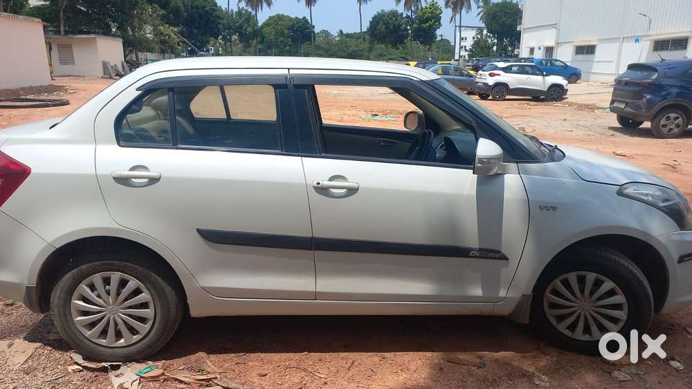 Maruti Suzuki Swift Dzire 1.2 Vxi Bsiv, 2015, Petrol