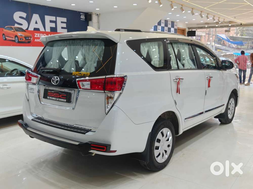 Toyota Innova Crysta [2020-ongoing] 2.4 Gx 8 Str, 2024, Diesel