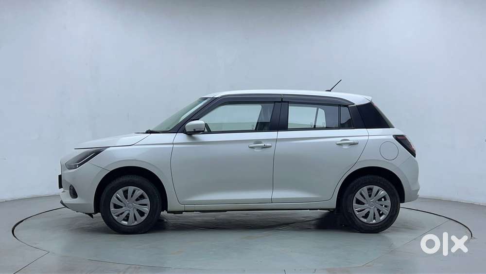 Maruti Suzuki Swift Vxi Optional, 2024, Petrol
