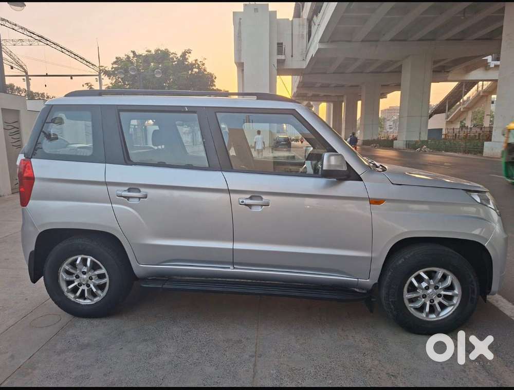 Mahindra Tuv 300 T10 Amt Dual Tone, 2016, Diesel