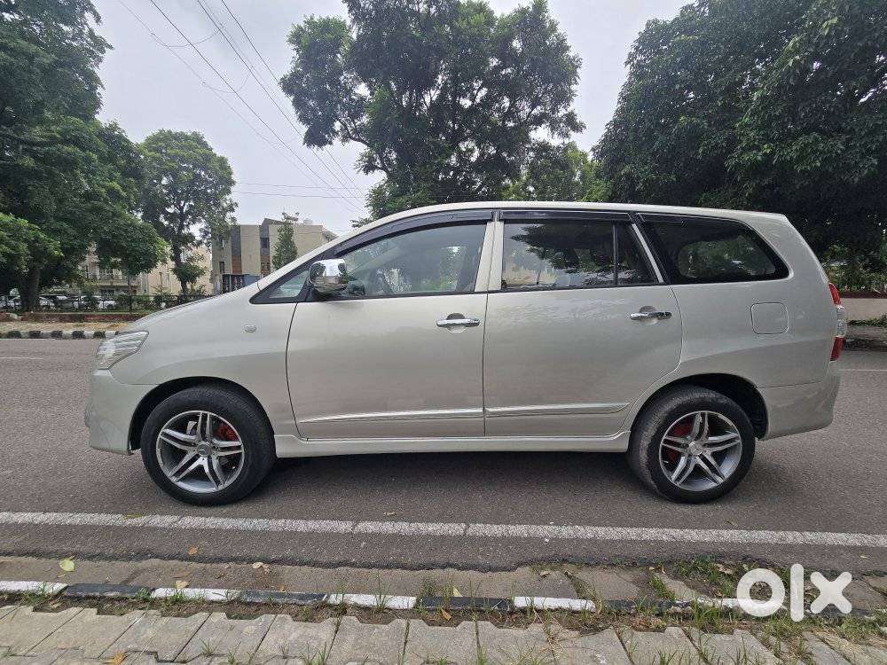 Toyota Innova 2.5 Gx 7 Seater Bs Iv, 2015, Diesel