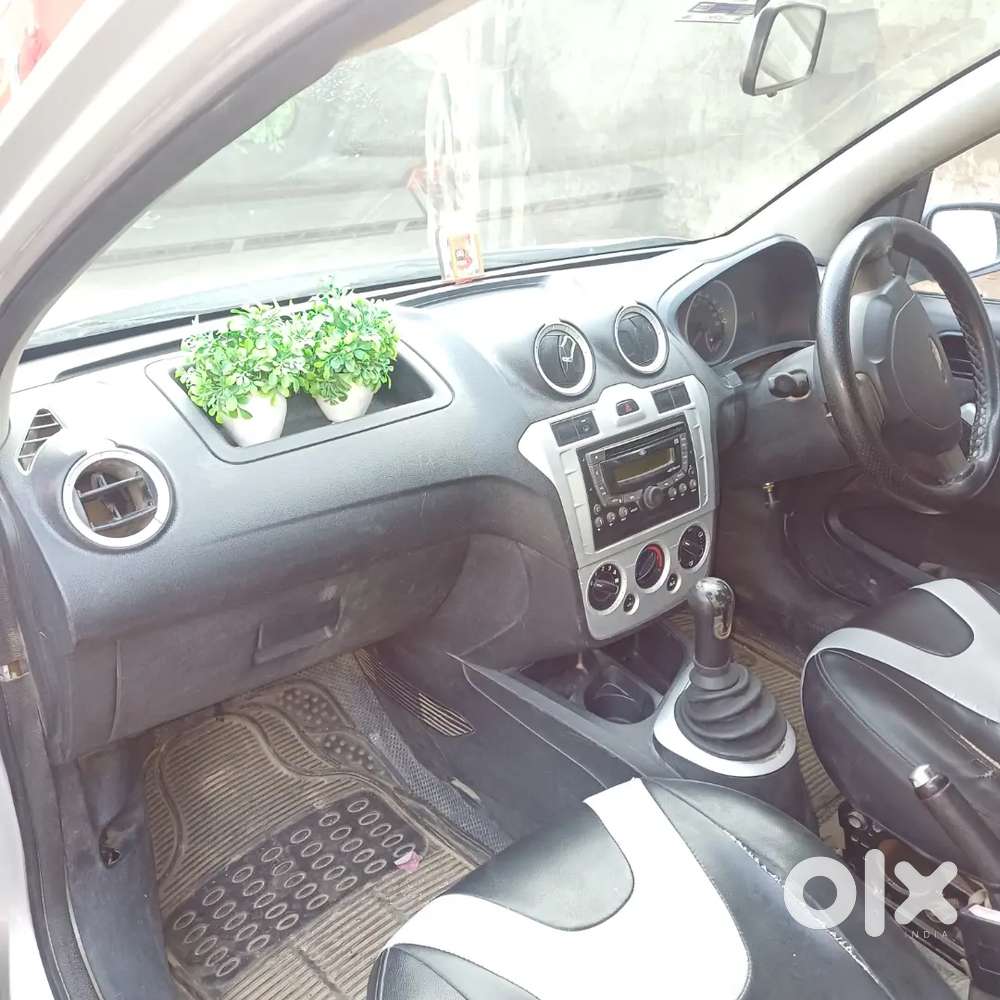 Silver Colur ,few Damage In Back Side