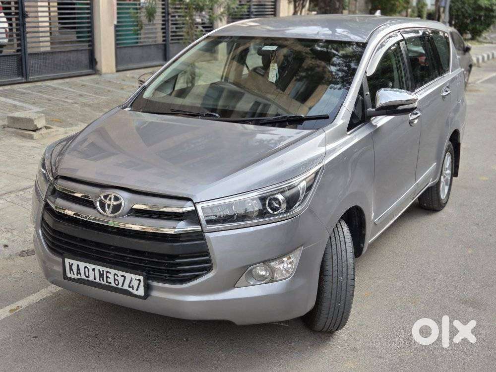 Toyota Innova Crysta 2.4 V, 2016, Diesel