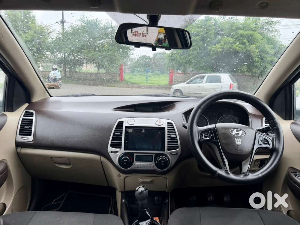 Hyundai I20 Sportz Petrol 2011