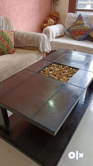 Olx deals center table