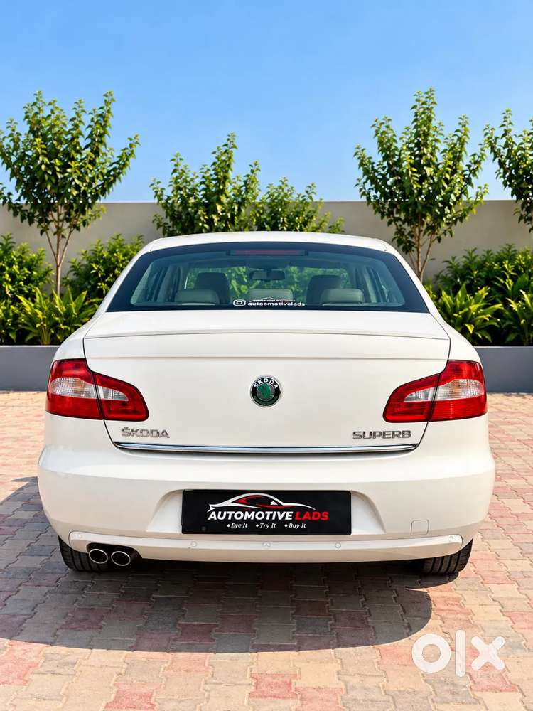 Skoda Superb, 2011, Petrol