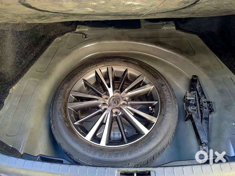 Toyota Corolla Altis 2013-2017 Vl At, 2018, Petrol