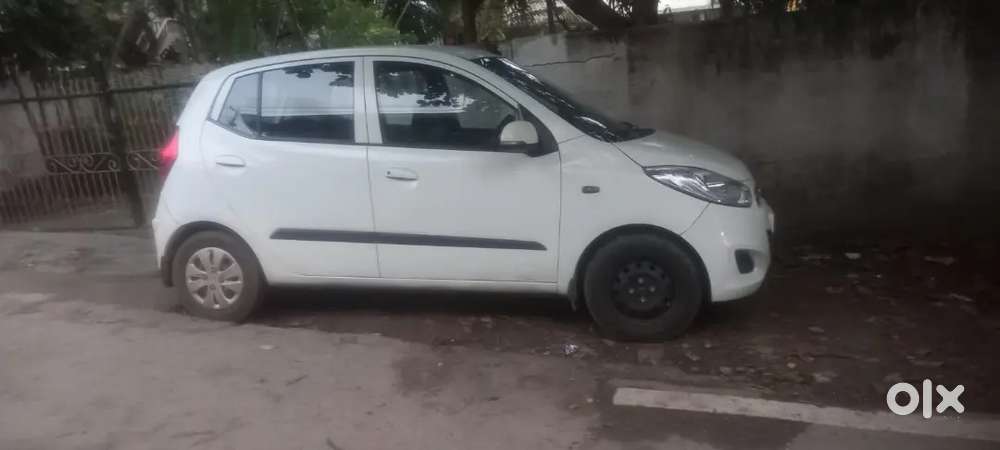 Hyundai I10 2011 Petrol 68000 Km Driven