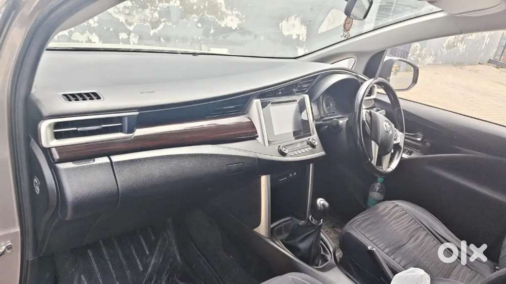 Toyota Innova Crysta Vx Mt 2018