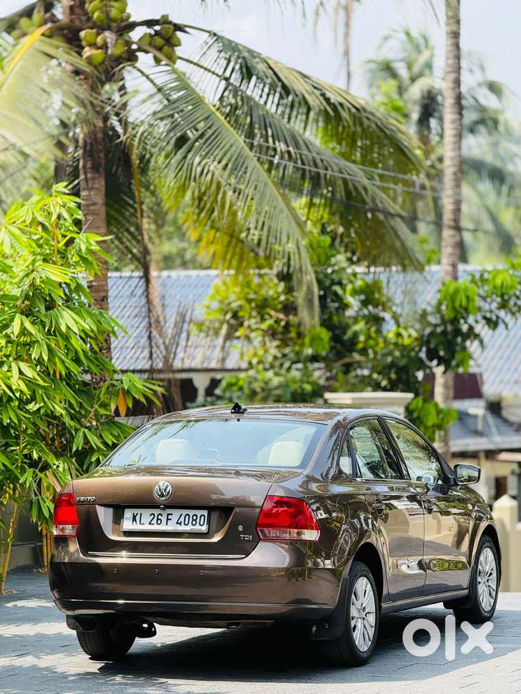 Volkswagen Vento 1.5 Highline Plus At 16 Alloy, 2015, Diesel