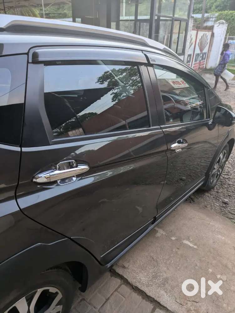 Dealer Service Sparingly Used Honda Wr-v 2018 Diesel 40000 Km Driven