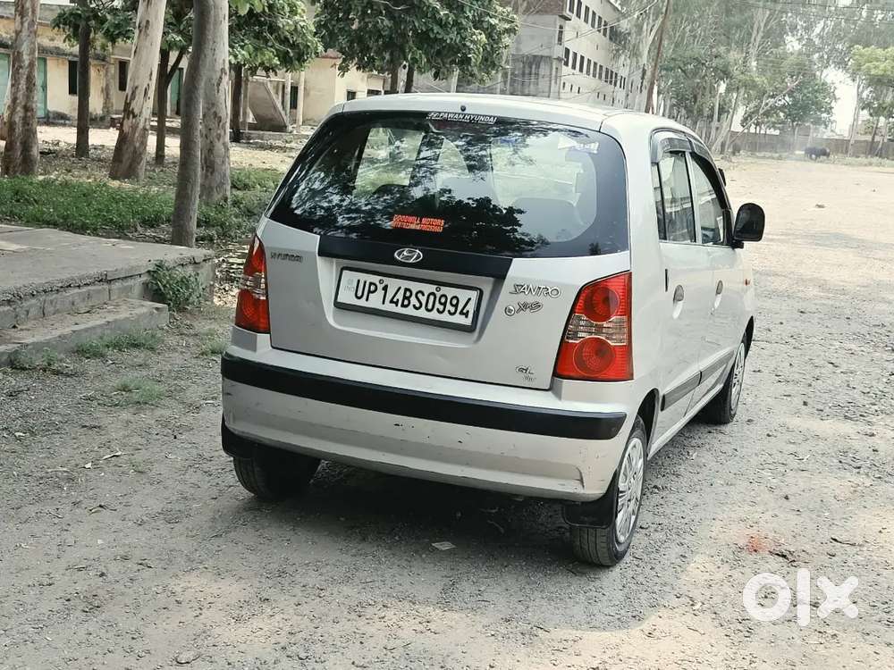 Santro Glx,  Petrol /cng On Paper 
Running.. 62000/-  Price.. 1.65/-