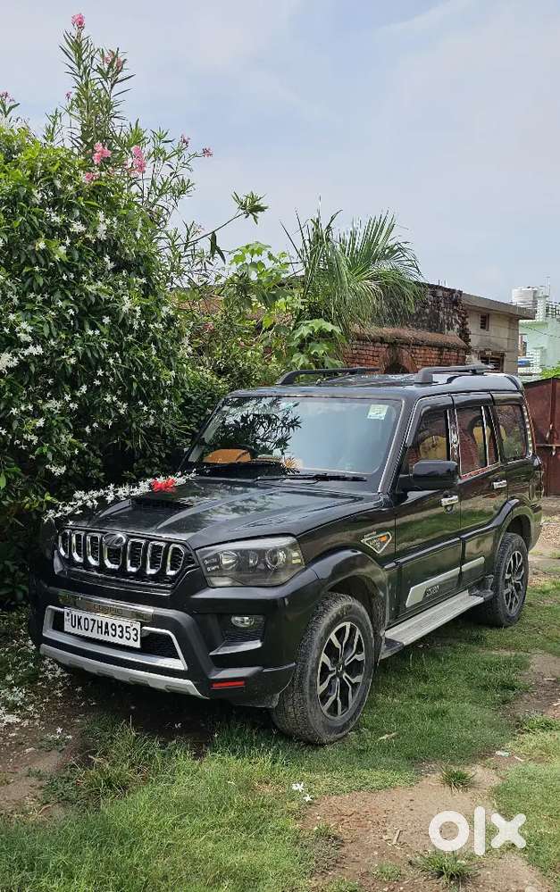 Mahindra Scorpio 2015 Novembr