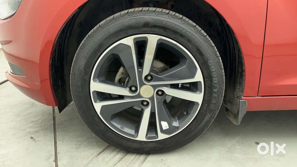 Tata Altroz Xz Plus (s), 2024, Petrol