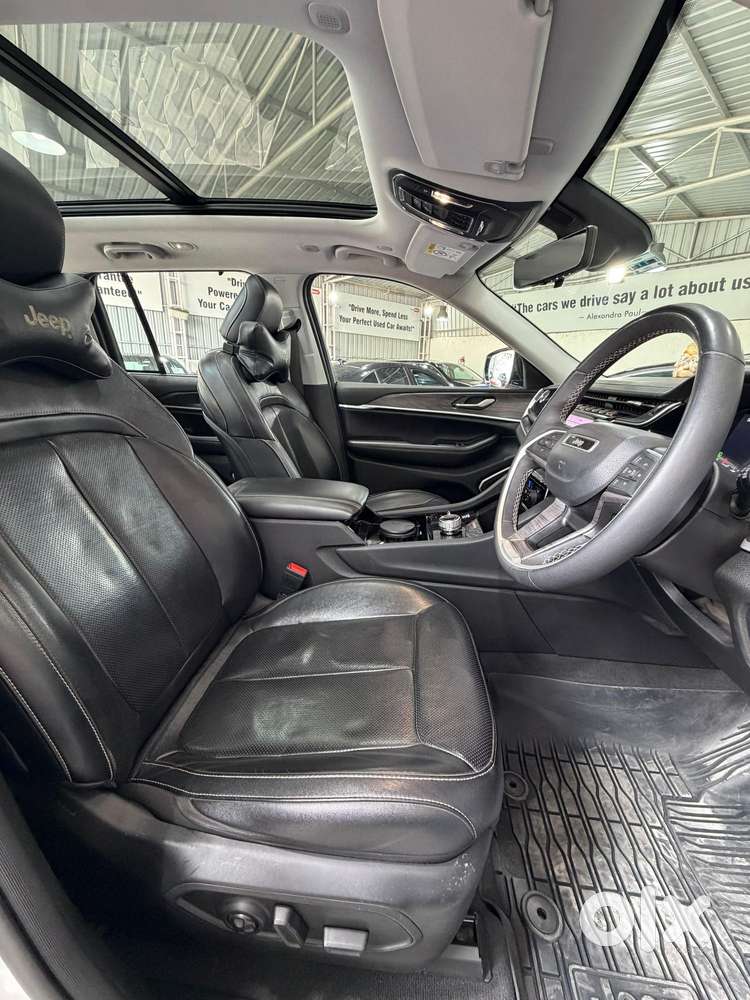 Jeep Grand Cherokee Limited (o) 4x4 At, 2023, Petrol