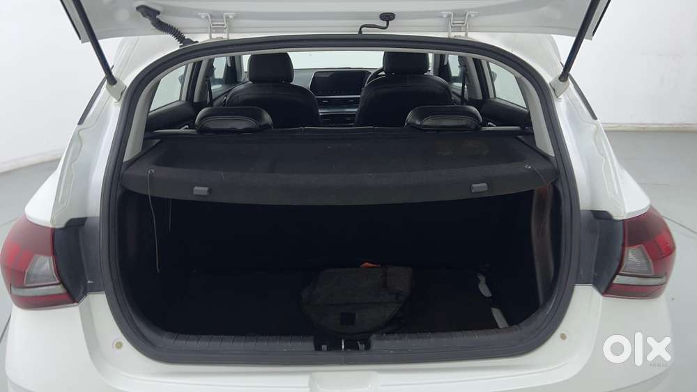 Hyundai New I20 1.2 Asta (o) Mt, 2022, Petrol