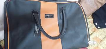 Kenneth cole weekender on sale bag