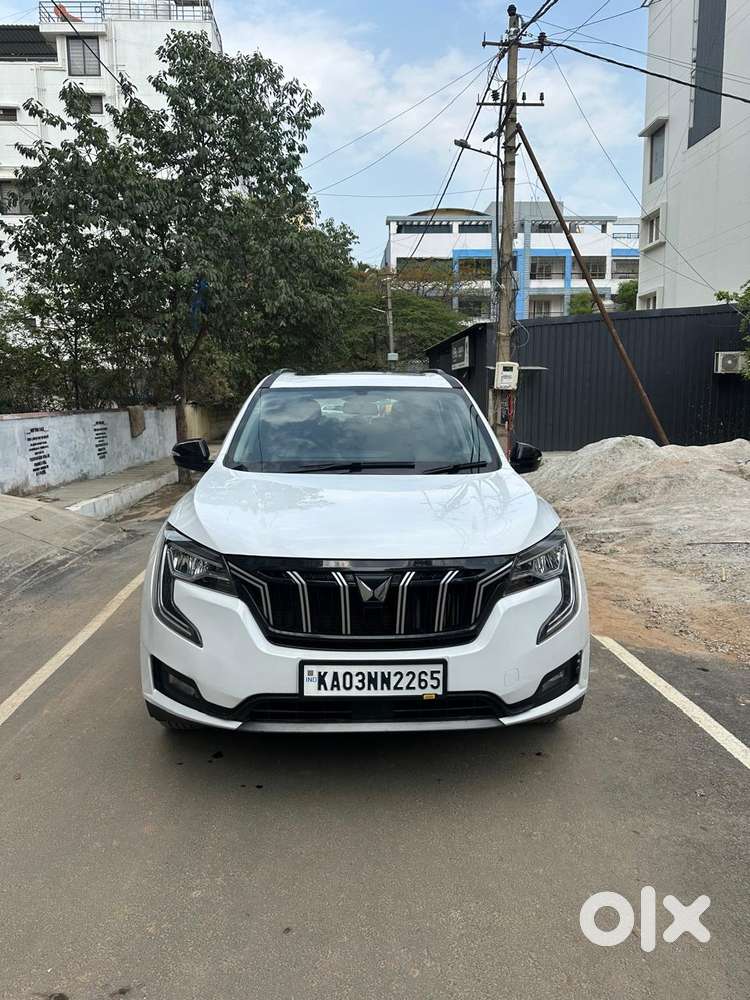 Mahindra Xuv700 2.0 Ax 5 Petrol Mt 7 Str, 2022, Petrol