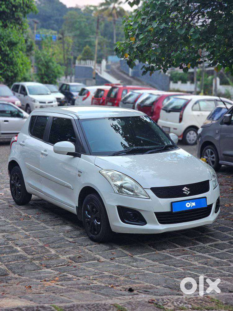 Maruti Suzuki Swift Vxi + Manual, 2017, Petrol