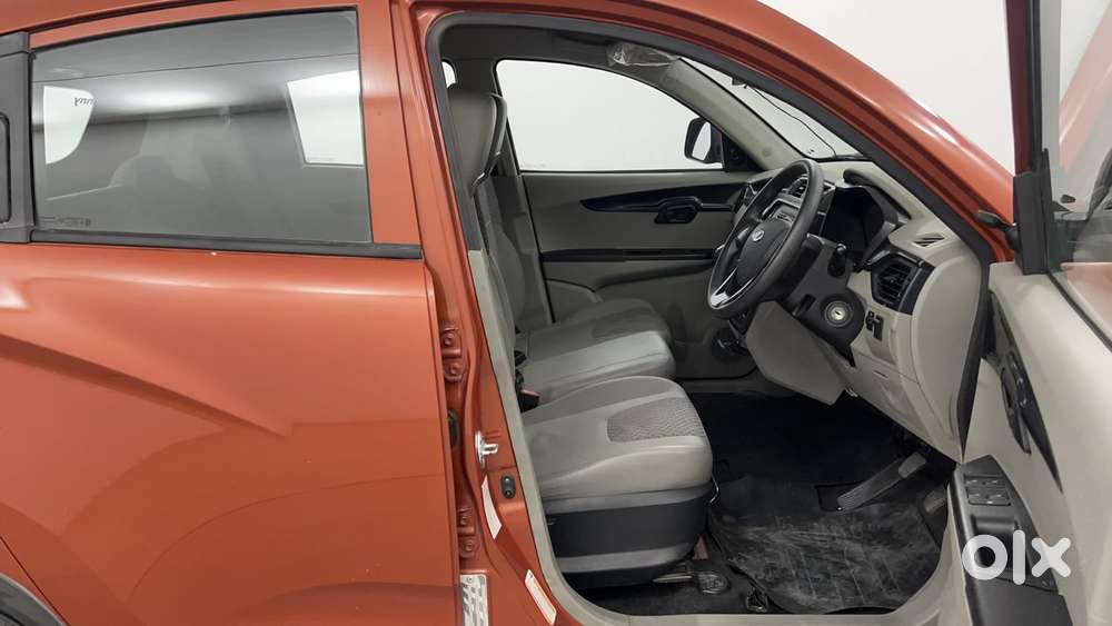 Mahindra Kuv 100 Mfalcon G80 K4 Plus, 2016, Petrol