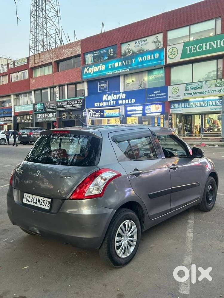 Maruti Suzuki Swift Vxi 1.2 Abs Bs-iv, 2012, Petrol