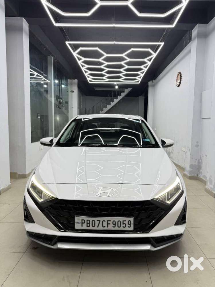 Hyundai I20 Asta 1.2 Ivt, 2024, Petrol