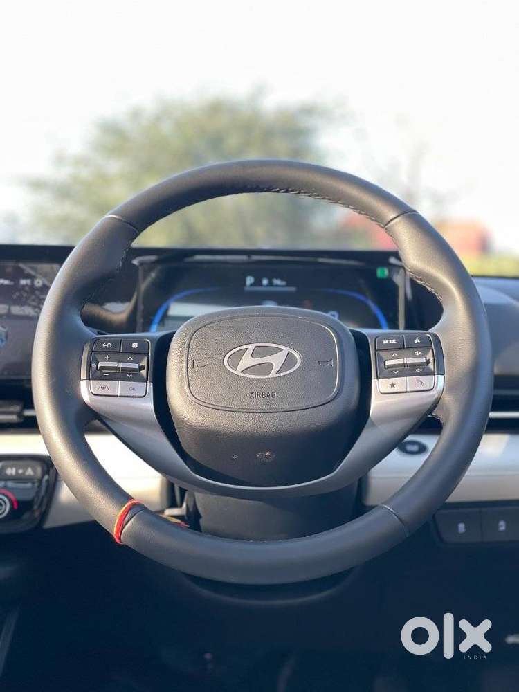 Hyundai Verna 1.5 Sx (o) Vtvt Ivt, 2025, Petrol