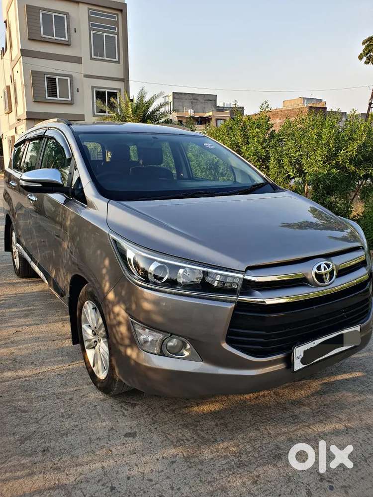 Innova Crysta 2.8z Automatic 1st Owner