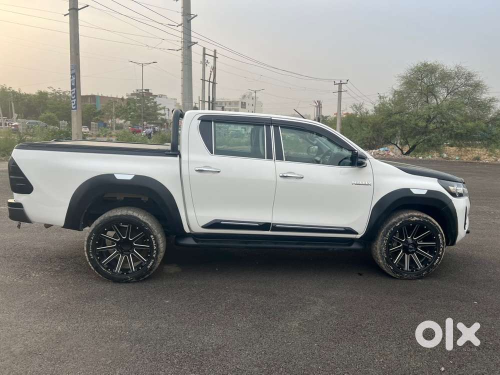Toyota Hilux 2024 Diesel Well Maintained