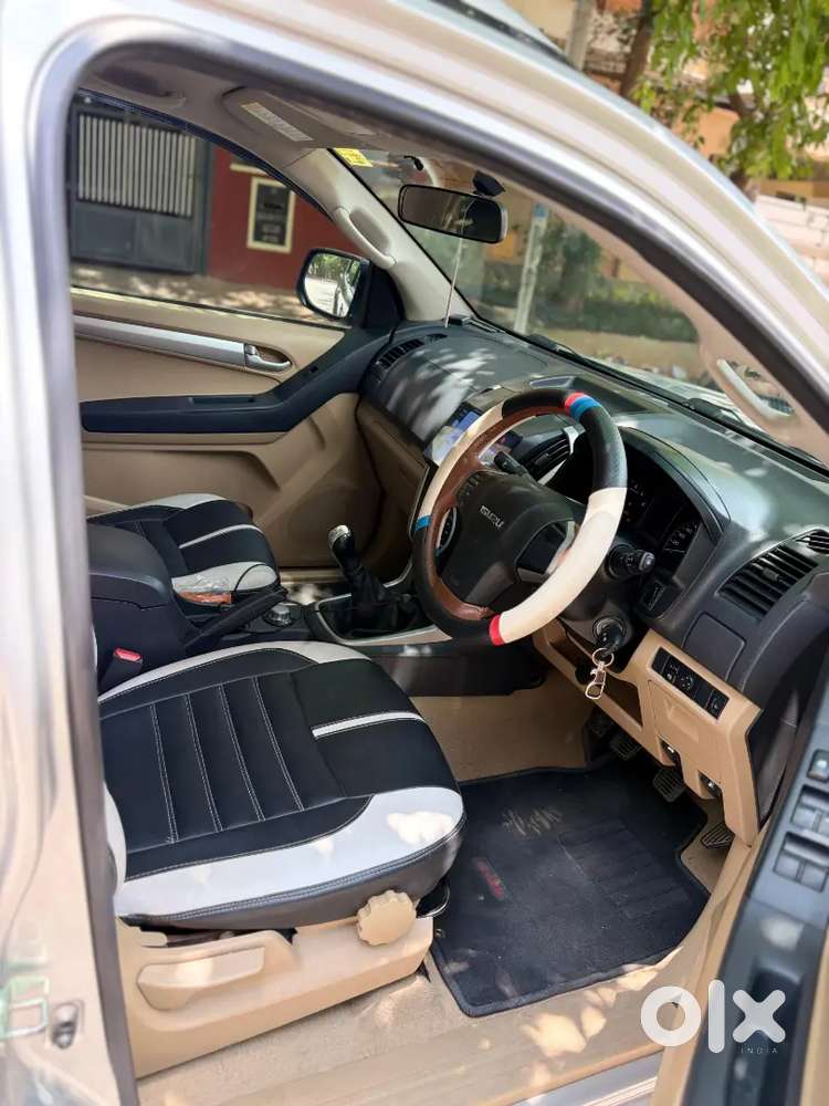 Isuzu V Cross  4x4 2017 Model Second Owner Done 79000 Kms  Silver