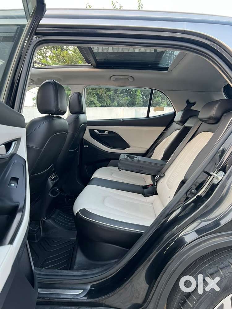 Hyundai Creta Sx (o) 1.5 Petrol Cvt, 2023, Petrol