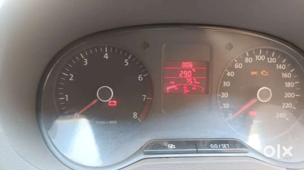 Volkswagen Vento 2011 Highline Petrol Manual