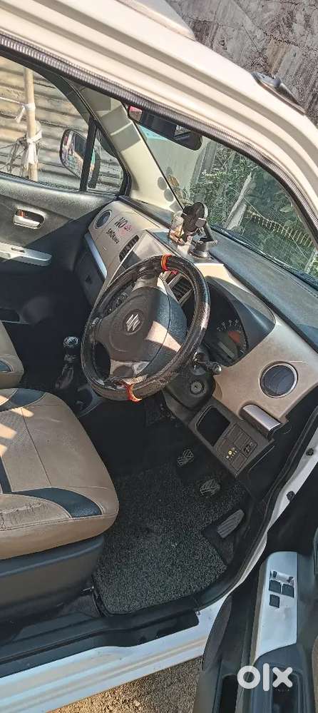 गाड़ी में एक रुपए का कोई काम नहीं है रनिंग में है