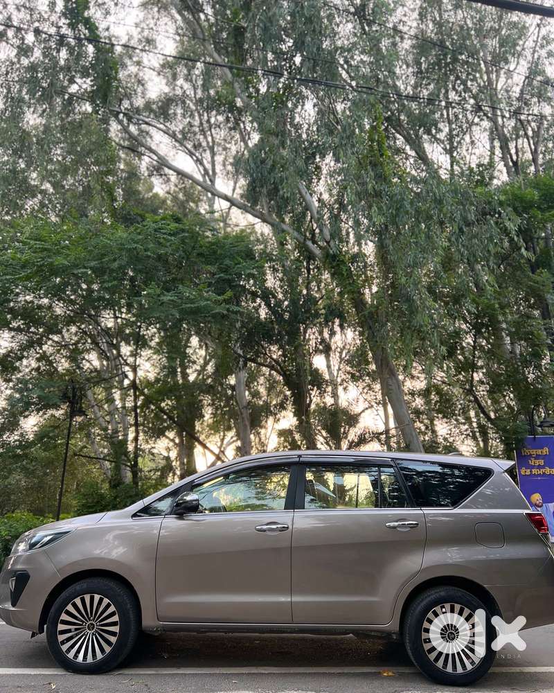 Toyota Innova Crysta [ ] 2.4 Zx At 7 Str, 2022, Diesel